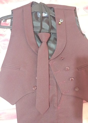 Bordo Düğmeli Çocuk Yelek ve Pantolon Takımı - Görsel 2