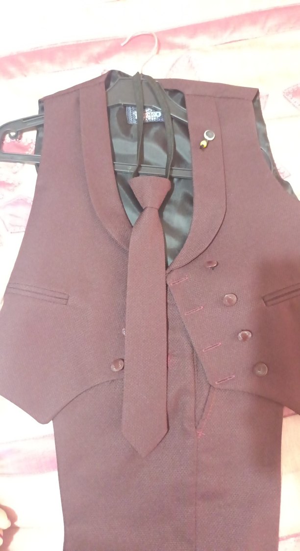 Bordo Düğmeli Çocuk Yelek ve Pantolon Takımı - Görsel 2