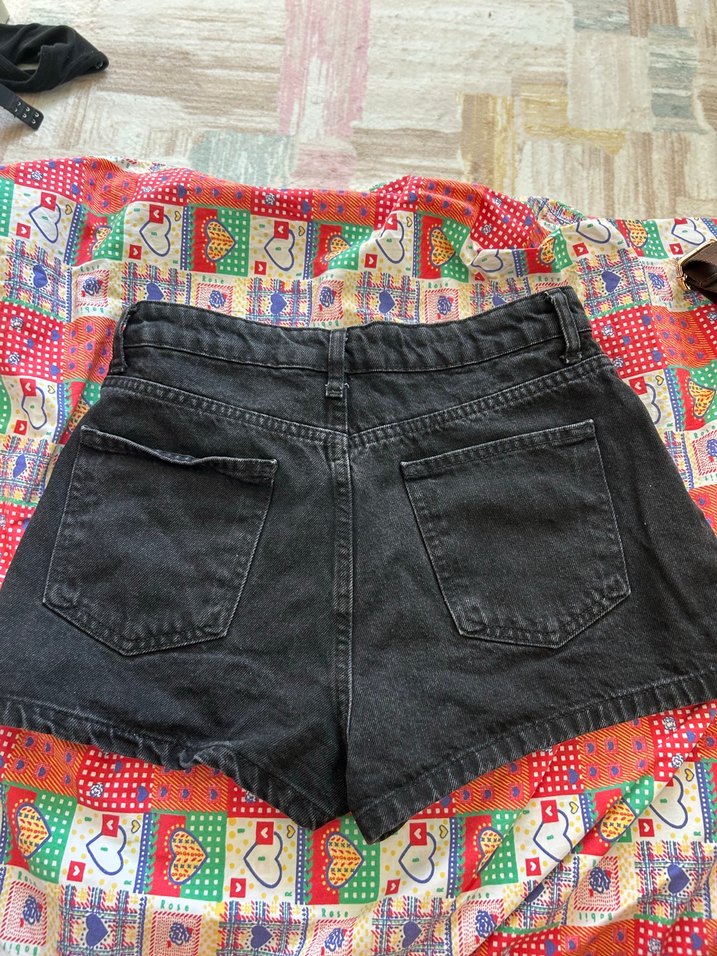 Siyah şort - Görsel 2