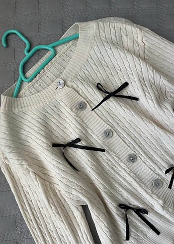 Kadın Beyaz Örgü Düğmeli Triko Hırka - Görsel 2