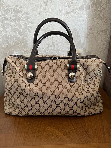 Gucci kol çantası