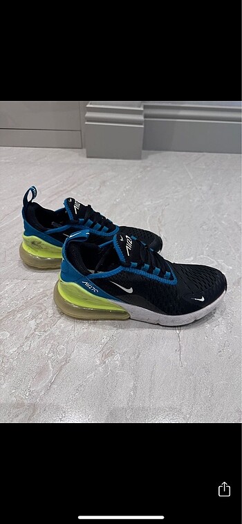 Nike Orijinaldir.