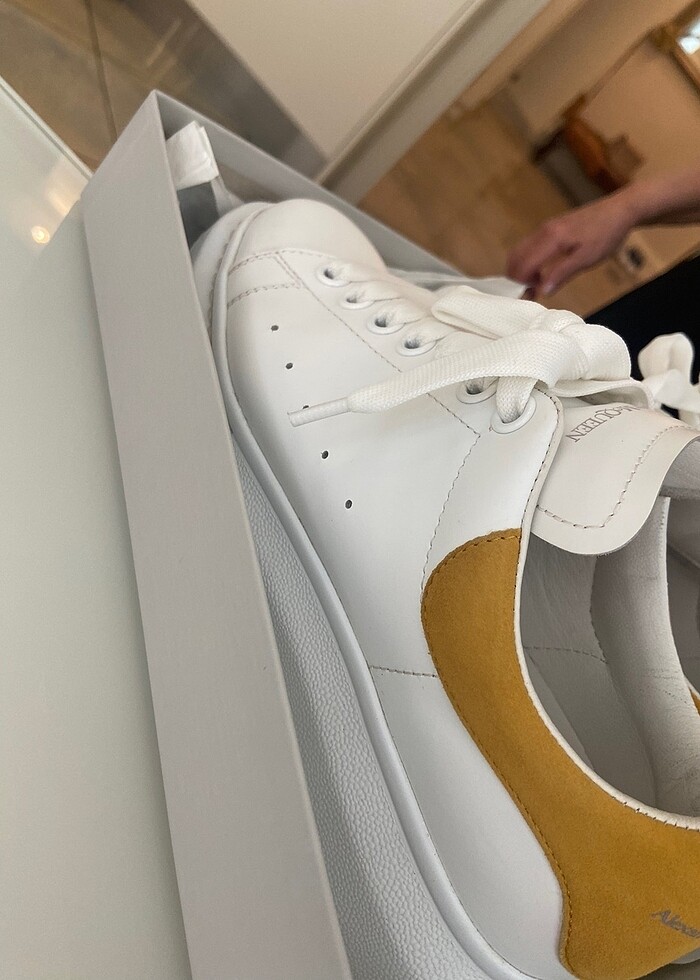 Tertemiz orjinal alexander mcqueen - Görsel 3