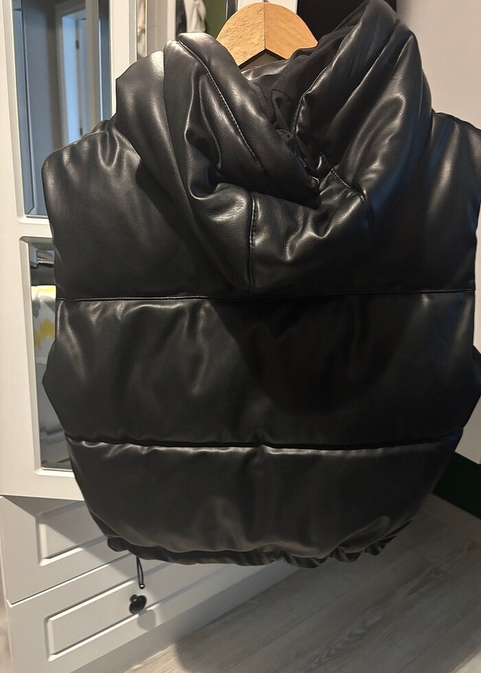 Şişme yelek pull and bear - Görsel 2