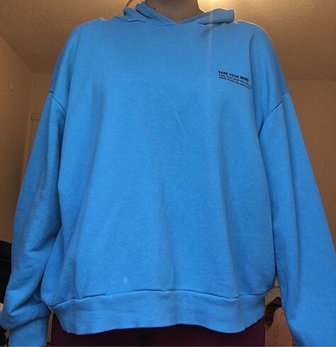 kapüşonlu sweatshirt