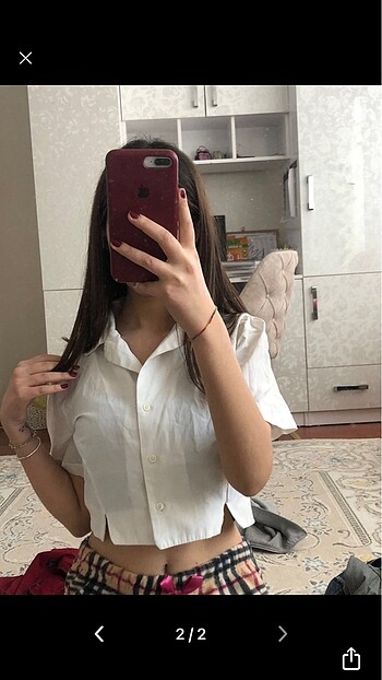 Trendyol & Milla yanlari yirtmacli crop gomlek