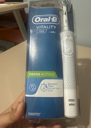 Oral-B Vitality D100 Şarjlı Beyaz Diş Fırçası - Görsel 7
