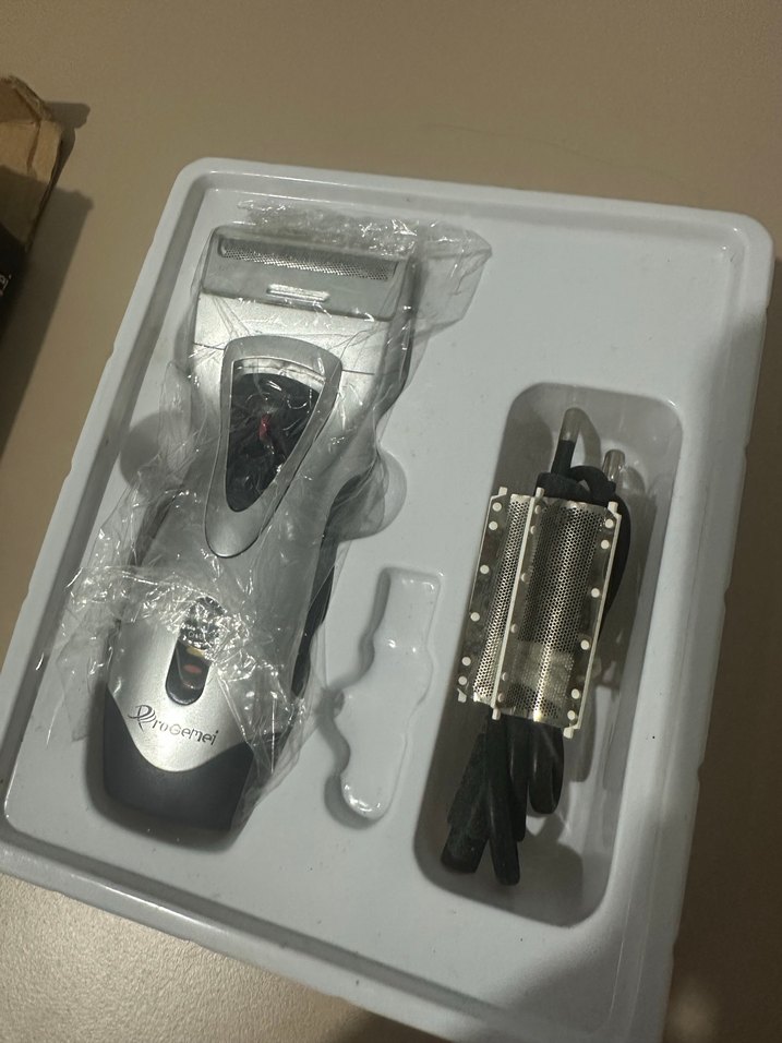 Şarjlı ProGemei GM-8000 Erkek Tıraş Makinesi - Görsel 4