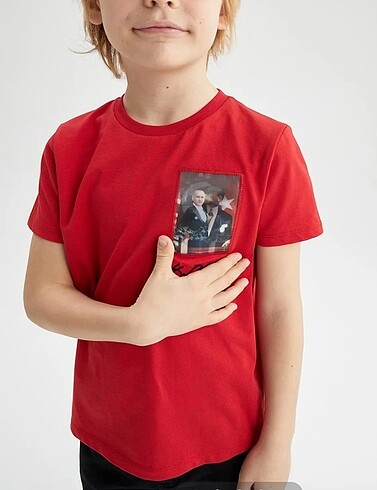 Atatürk Tshirt 7 8 yaş Kırmızı