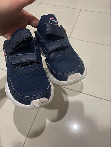 31 Beden mavi Renk 31 numara Adidas ayakkabı