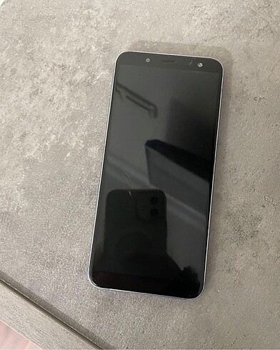 Samsung J6 cep telefonu