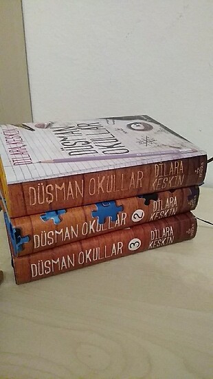 Düşman okullar ciltli ayraçli