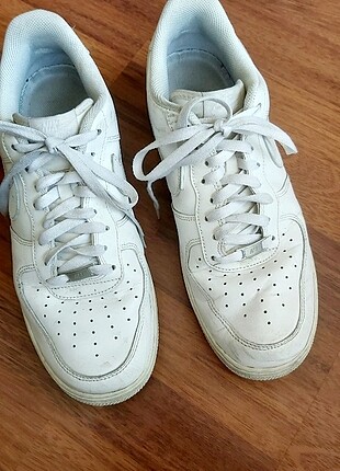 Erkek beyaz spor ayakkabı
