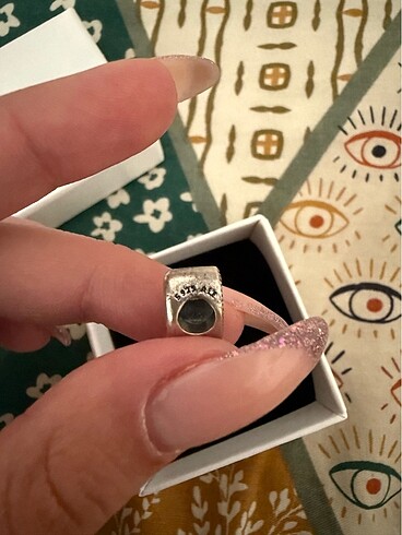  Beden pandora O harf charm