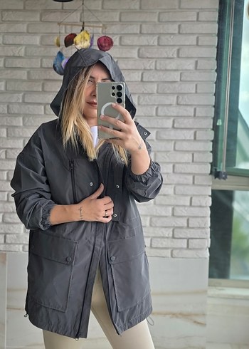 Gri Kadın Midi Boy Rahat Kesim Yağmurluk - Görsel 2