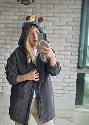 Gri Kadın Midi Boy Rahat Kesim Yağmurluk - Görsel 6