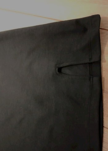 Siyah yırtmaçlı mini elbise - Görsel 3