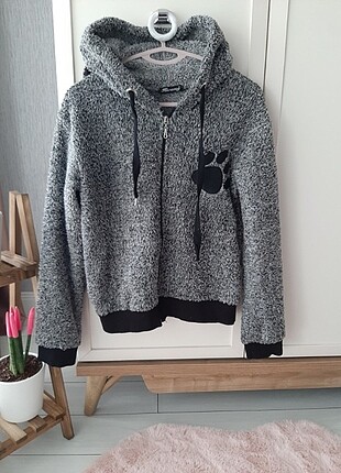 Polar sweatshirt