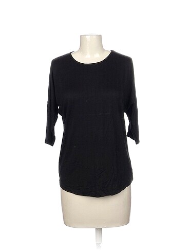 Diğer T-shirt %70 İndirimli.