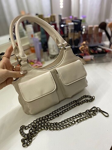 Beden STRADIVARIUS CEPLİ OMUZ CANTASI
