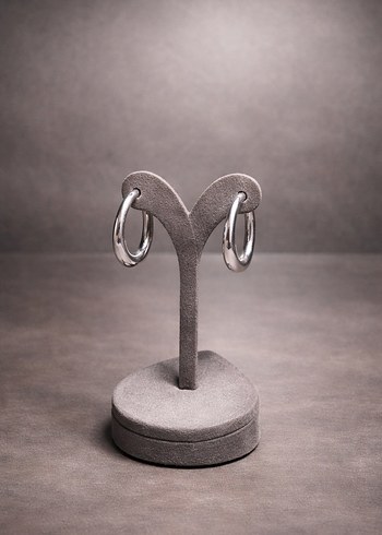 Minimalist Midi Gümüş Halka Küpe - Görsel 2