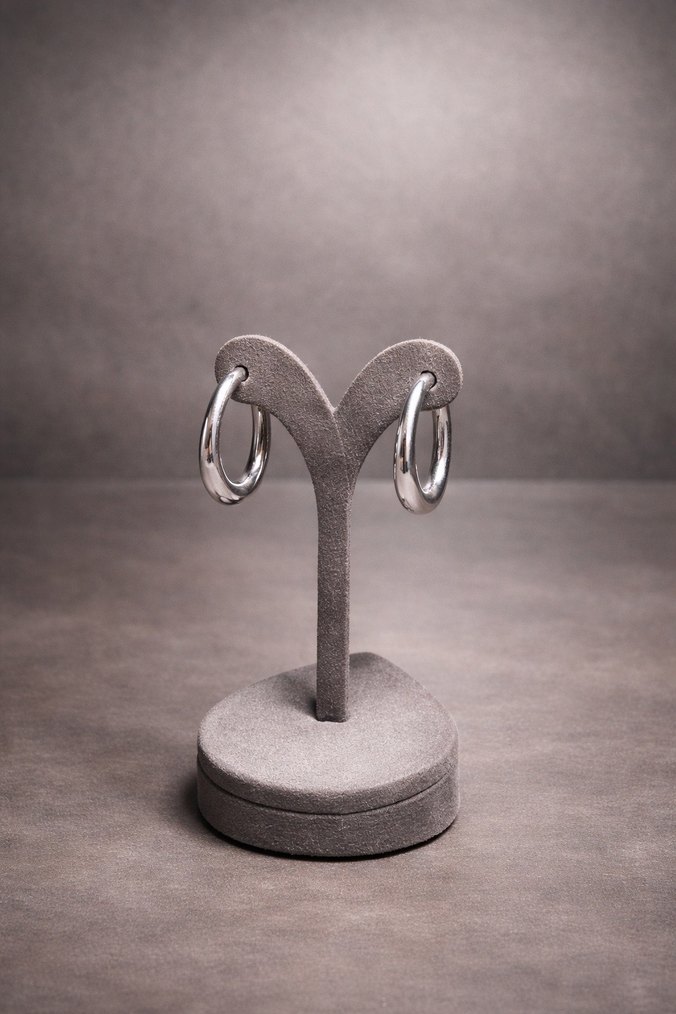 Minimalist Midi Gümüş Halka Küpe - Görsel 2