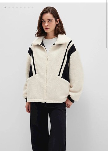 Beyaz Peluş Fermuarlı Ceket
