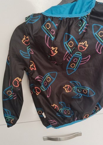 Erkek Çocuk Baskılı Fermuarlı Yağmurluk - Görsel 3