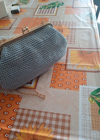 Gri Zincir Detaylı Örgü Kadın El Çantası - Görsel 2