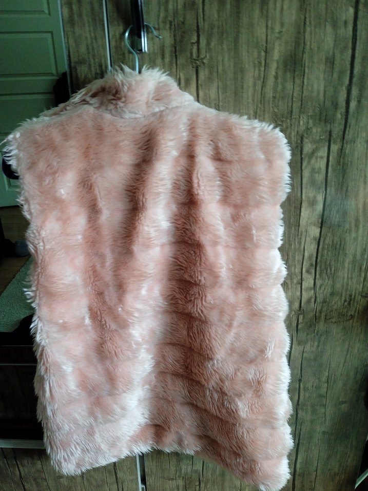 Pembe Uzun Yumuşak Dokulu Kadın Kürklü Yelek - Görsel 2