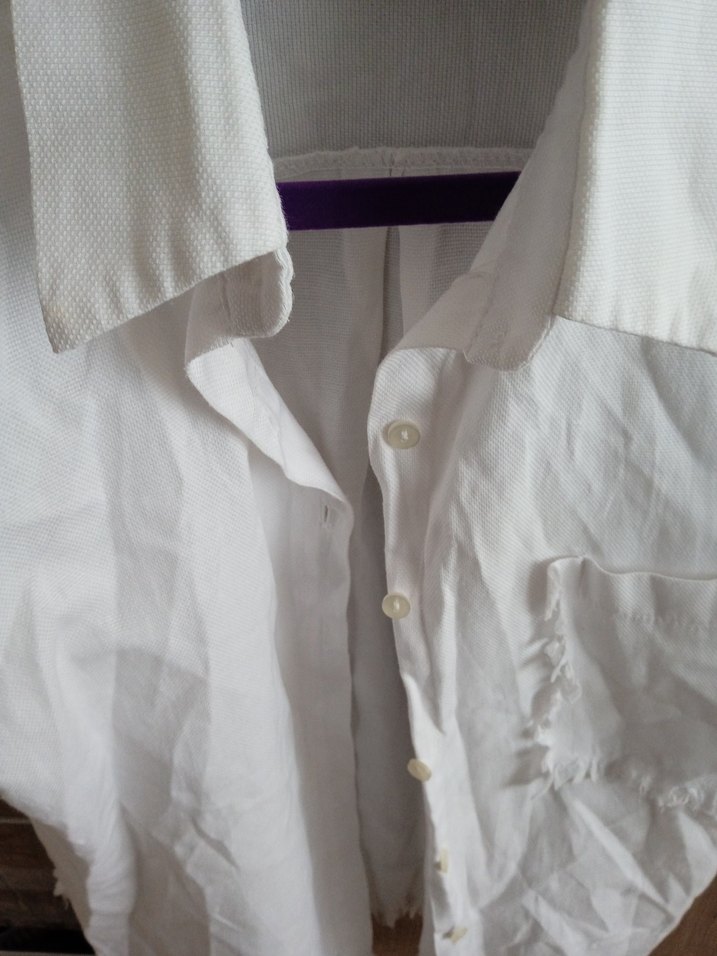 Beyaz Keten Düğmeli Kolsuz Gömlek - Görsel 4