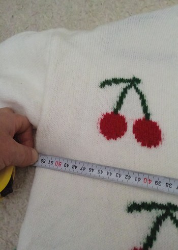 Nakışlı Beyaz Örgü Kadın Hırka - Görsel 2