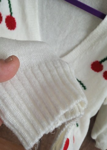 Nakışlı Beyaz Örgü Kadın Hırka - Görsel 3