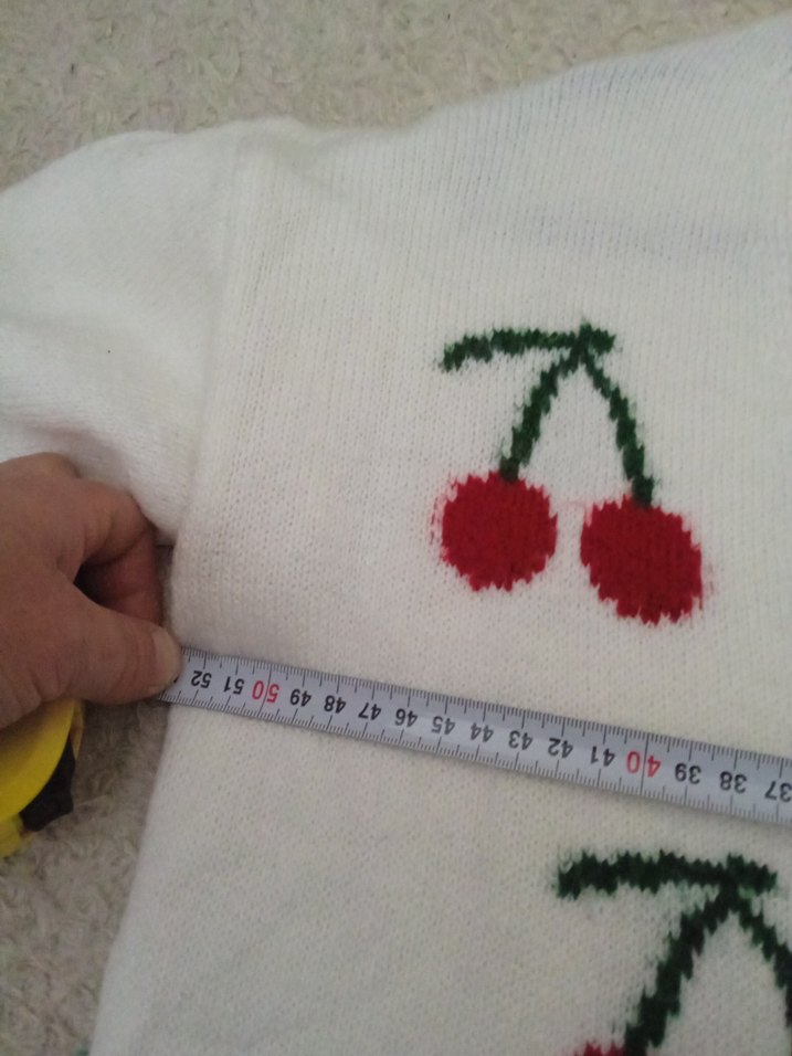 Nakışlı Beyaz Örgü Kadın Hırka - Görsel 2