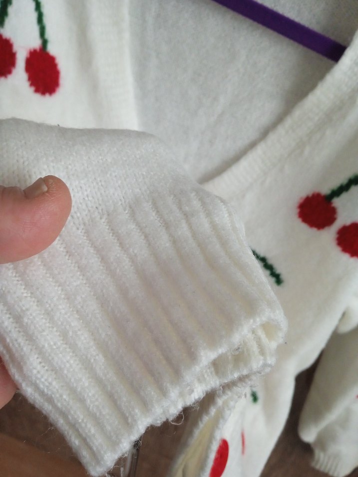 Nakışlı Beyaz Örgü Kadın Hırka - Görsel 3