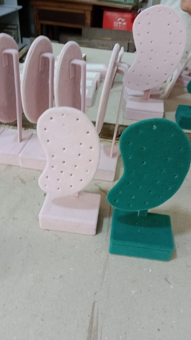 Yeşil Standı kolye küpe yüzük bileklik takı sunum - Görsel 2