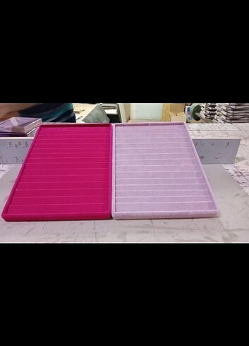 Kolye küpe yüzük bilezik takı sunum