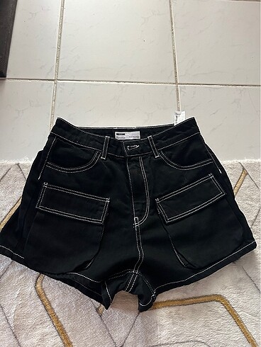 BERSHKA şort
