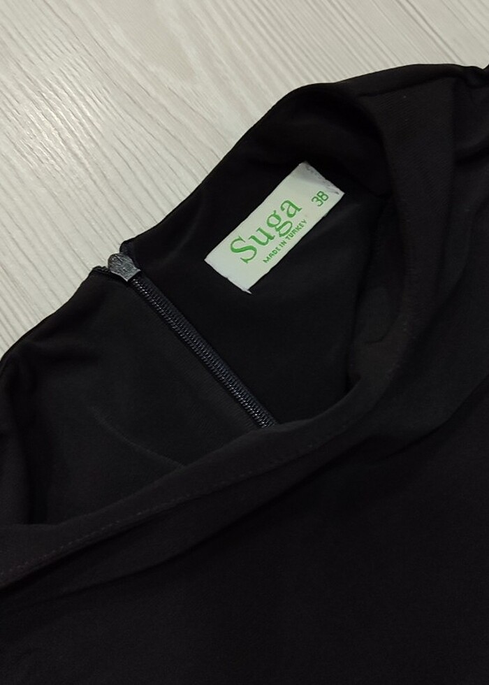 Siyah tül detaylı elbise - Görsel 3