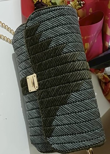 Gri Yılan Desenli Zincir Detaylı Denim Çanta - Görsel 2