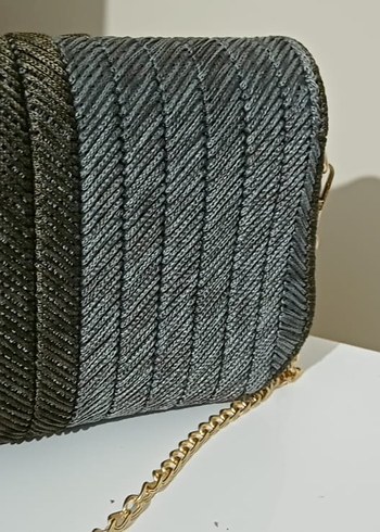 Gri Yılan Desenli Zincir Detaylı Denim Çanta - Görsel 4