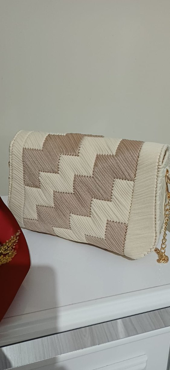 Bej Nakışlı Pileli Kadın Omuz Çantası - Görsel 2