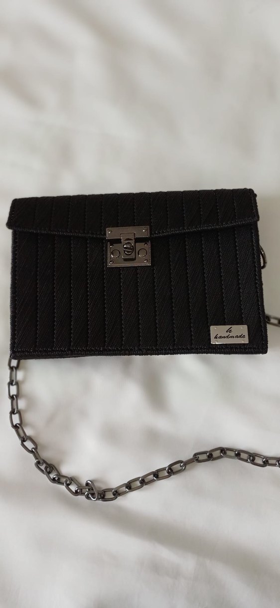 Zincir Detaylı Siyah Yılan Desenli Kadın Çanta - Görsel 4