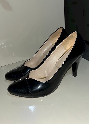 Siyah Rugan Stiletto Kadın Ayakkabı - Görsel 2