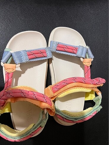 Zara Yepyeni zara sandalet