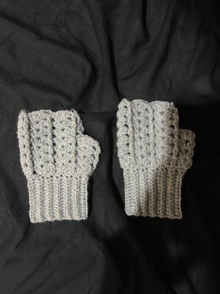 Gri örgü eldiven - Görsel 2