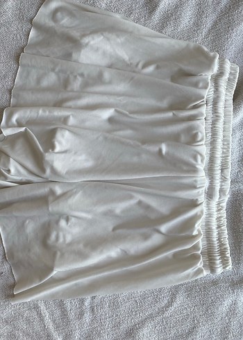 Beyaz Piliseli Kısa Şort - Görsel 3