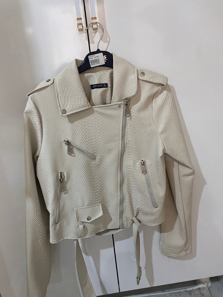 Bej Yılan Derisi Desenli Kemerli Deri Ceket - Görsel 3