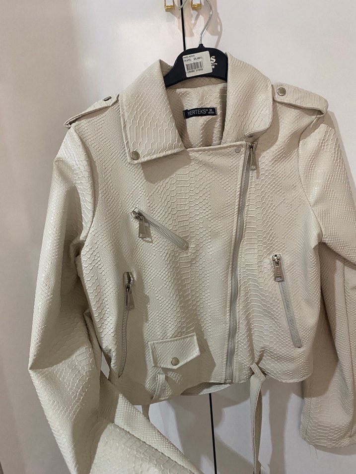 Bej Yılan Derisi Desenli Kemerli Deri Ceket - Görsel 5