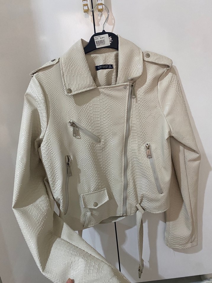 Bej Yılan Derisi Desenli Kemerli Deri Ceket - Görsel 4